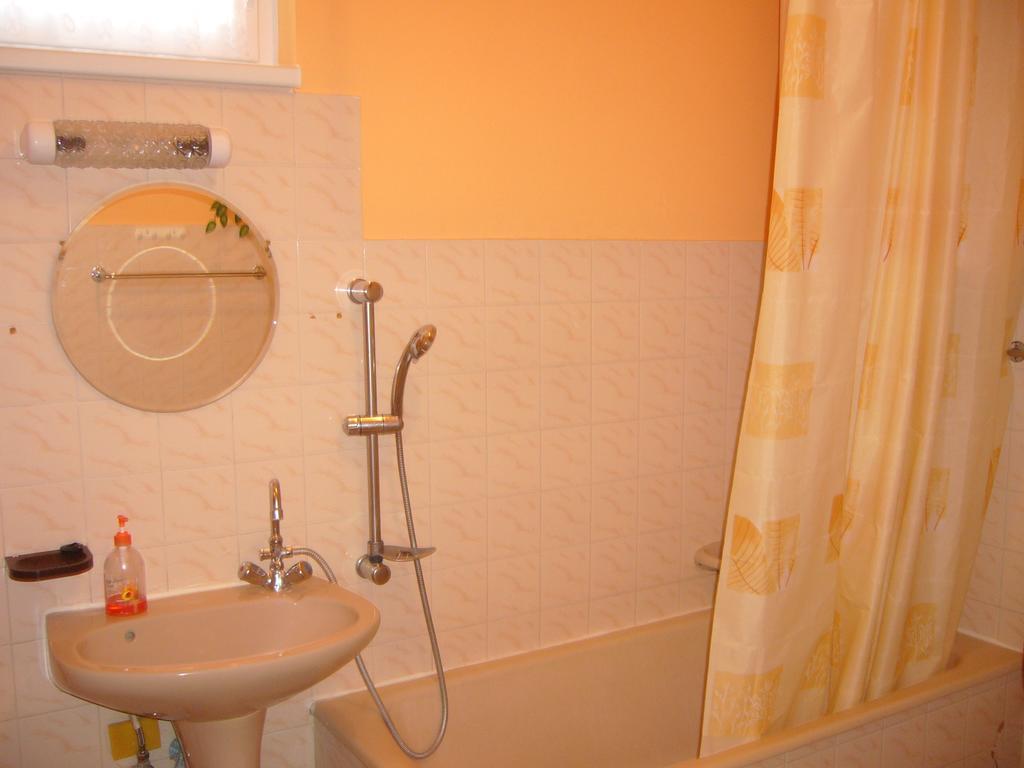 Orszag Apartmanhaz