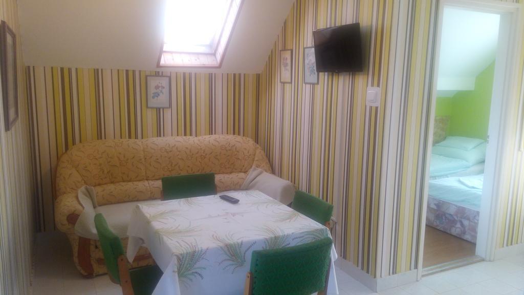 Apartment Orszag Apartmanhaz *