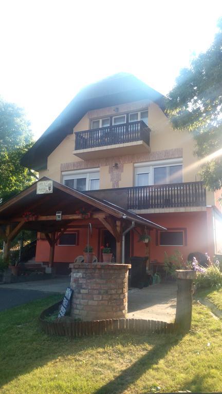Orszag Apartmanhaz Apartment *